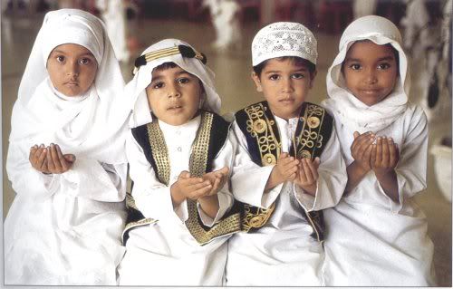 children praying Pictures, Images and Photos