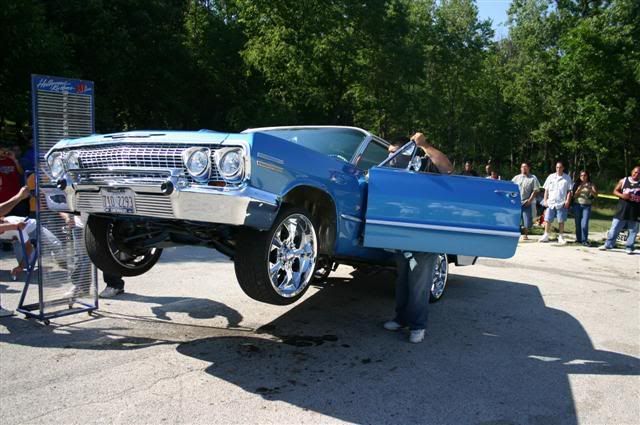 Rene's 63 Impala Lowrider getting high!