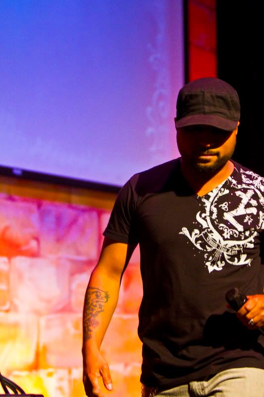 IMAGE: http://i91.photobucket.com/albums/k286/bighec_45/daebe973.jpg