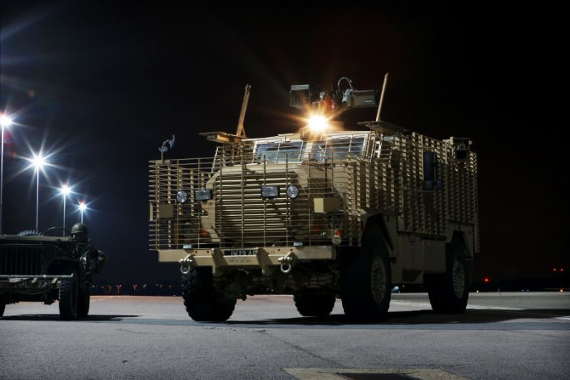 IMAGE: http://i91.photobucket.com/albums/k287/dinof/9O1O4767www.jpg