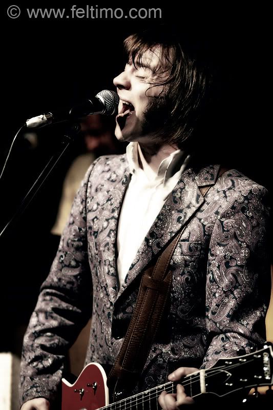 IMAGE: http://i91.photobucket.com/albums/k287/dinof/9O1O8215www.jpg