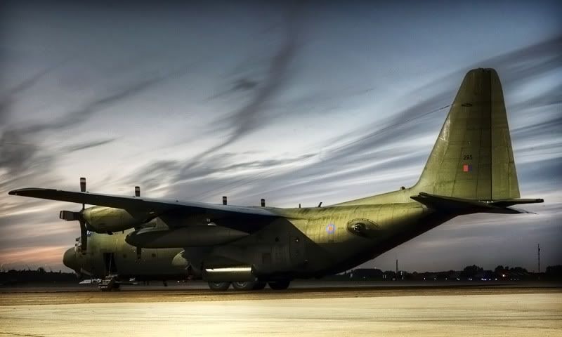 IMAGE: http://i91.photobucket.com/albums/k287/dinof/Photobucket%20Desktop%20-%20DEANFELTIMO-PC/9O1O5504a_b_c_tonemapped_zpsd72d5bc2.jpg