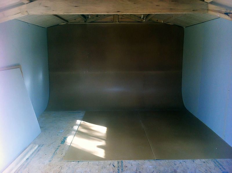 IMAGE: http://i91.photobucket.com/albums/k287/dinof/studio7.jpg