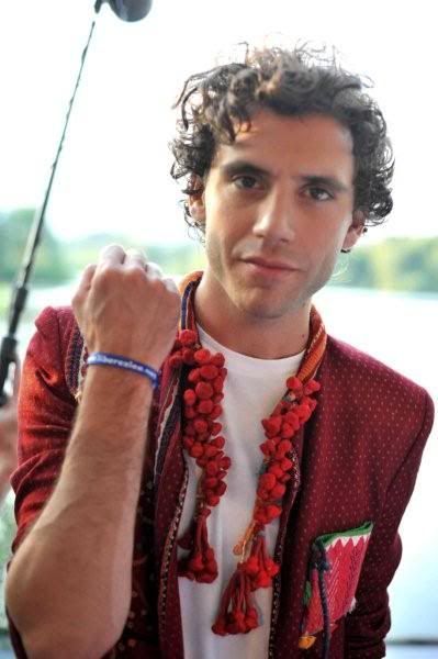 Mika_bracelet_Julien_Di_Giusto_ld.jpg