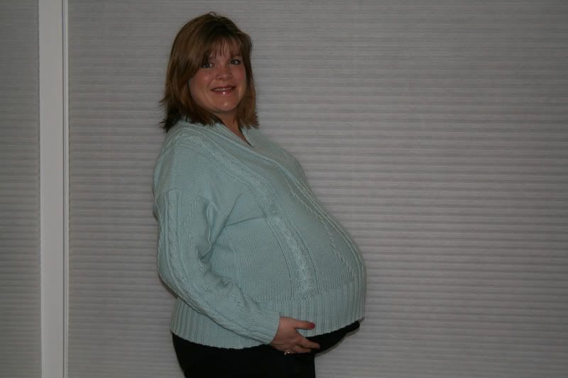 34 weeks pregnant. 34 weeks pregnant with