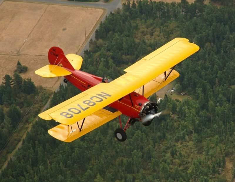 http://i91.photobucket.com/albums/k313/Stoat_2006/Biplane1.jpg